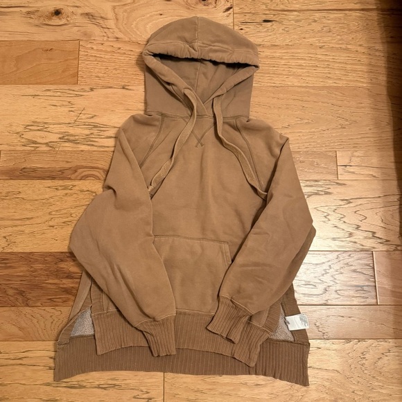 American Eagle Outfitters Tan Sweater Soft Knit Classic - Picture 2 of 2